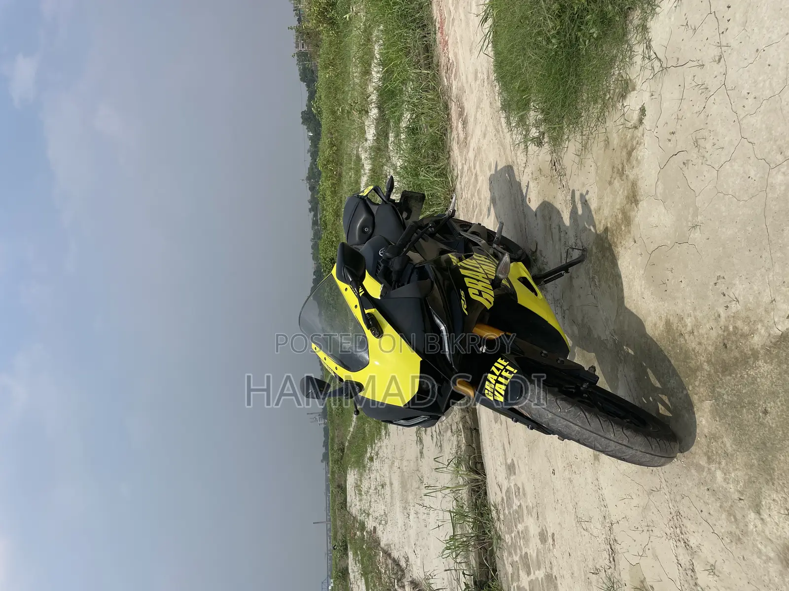 Yamaha R15 2022 Black