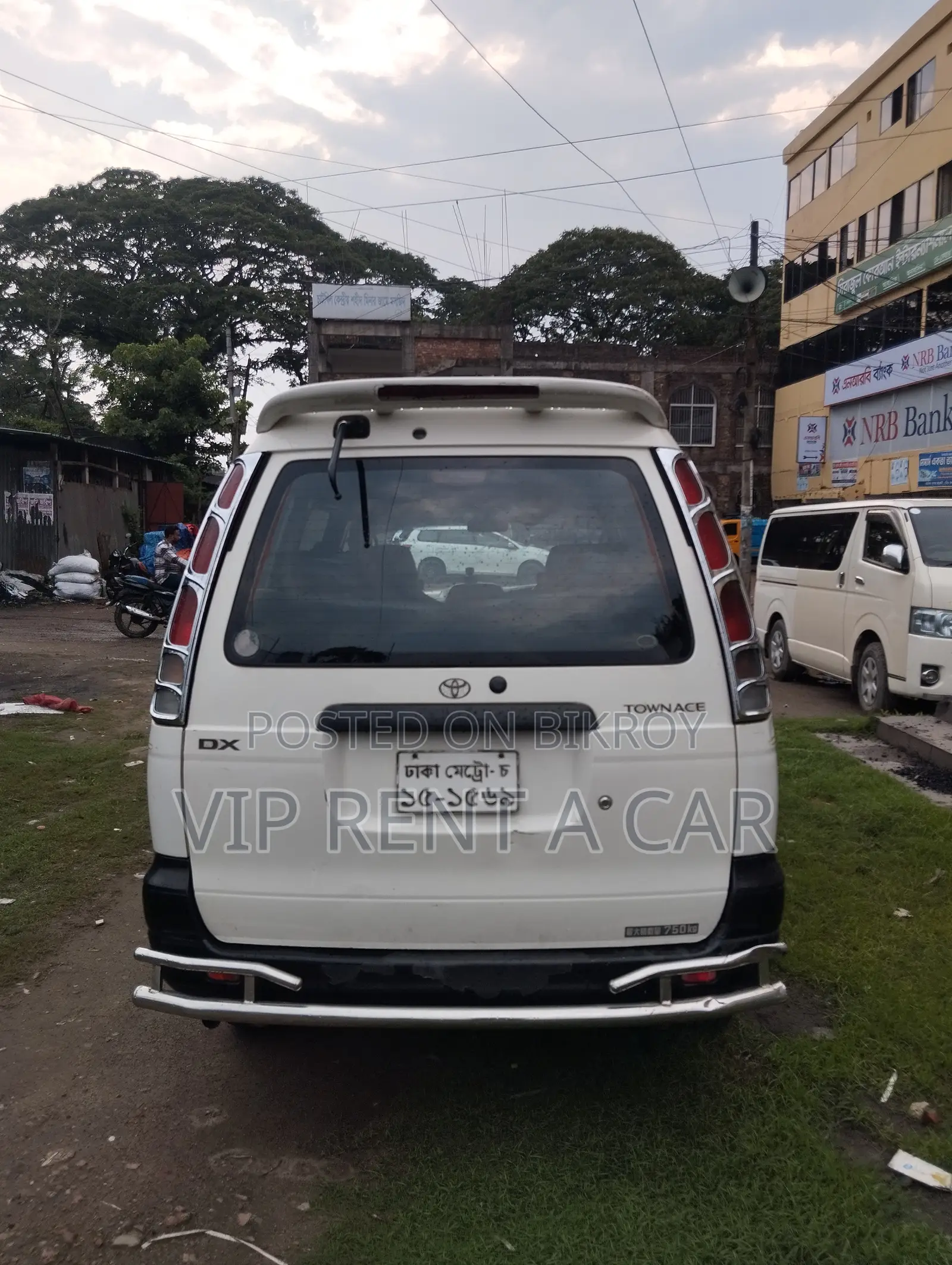 Toyota Voxy 2005 White