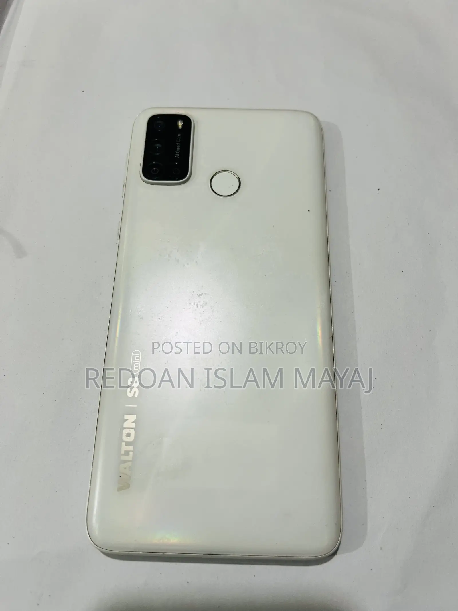 Walton 64 GB White