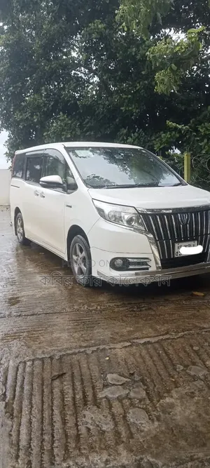 Toyota Esquire 1.8 FWD Hybrid (7 Seater) 2016 Pearl