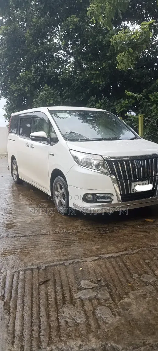 Toyota Esquire 1.8 FWD Hybrid (7 Seater) 2016 Pearl