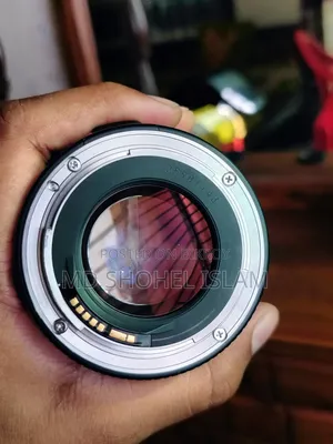 Canon Ef 85mm F/1.8 Usm Ultrasonic Lens Without Canon Ef 40mm Lens