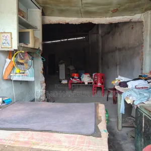 Warehouse / Showroom / Factory for Rent Adjacent to Main Road