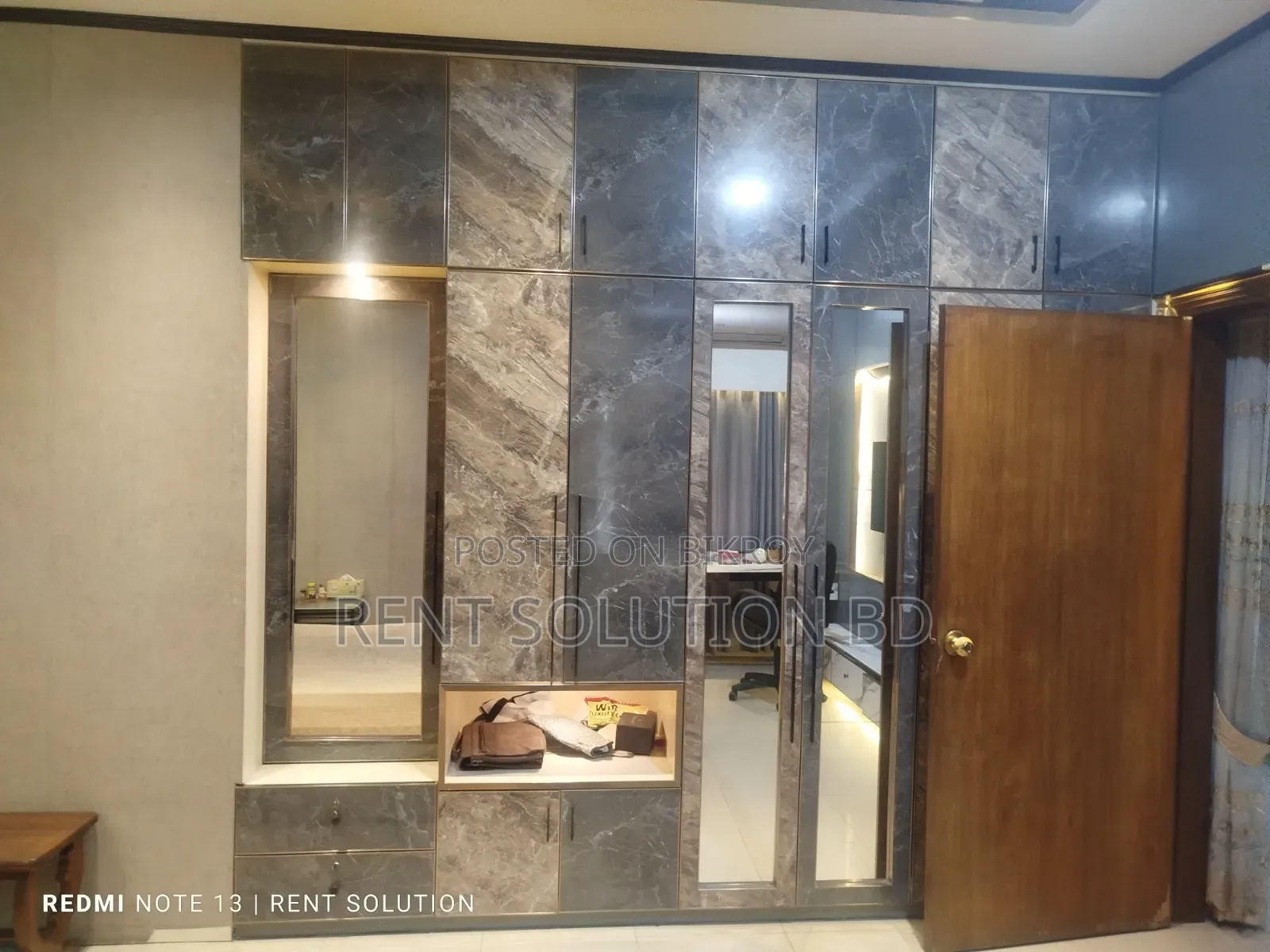 Furnished 4bdrm Apartment in Rent Solutions Bd, Banani for Sale
