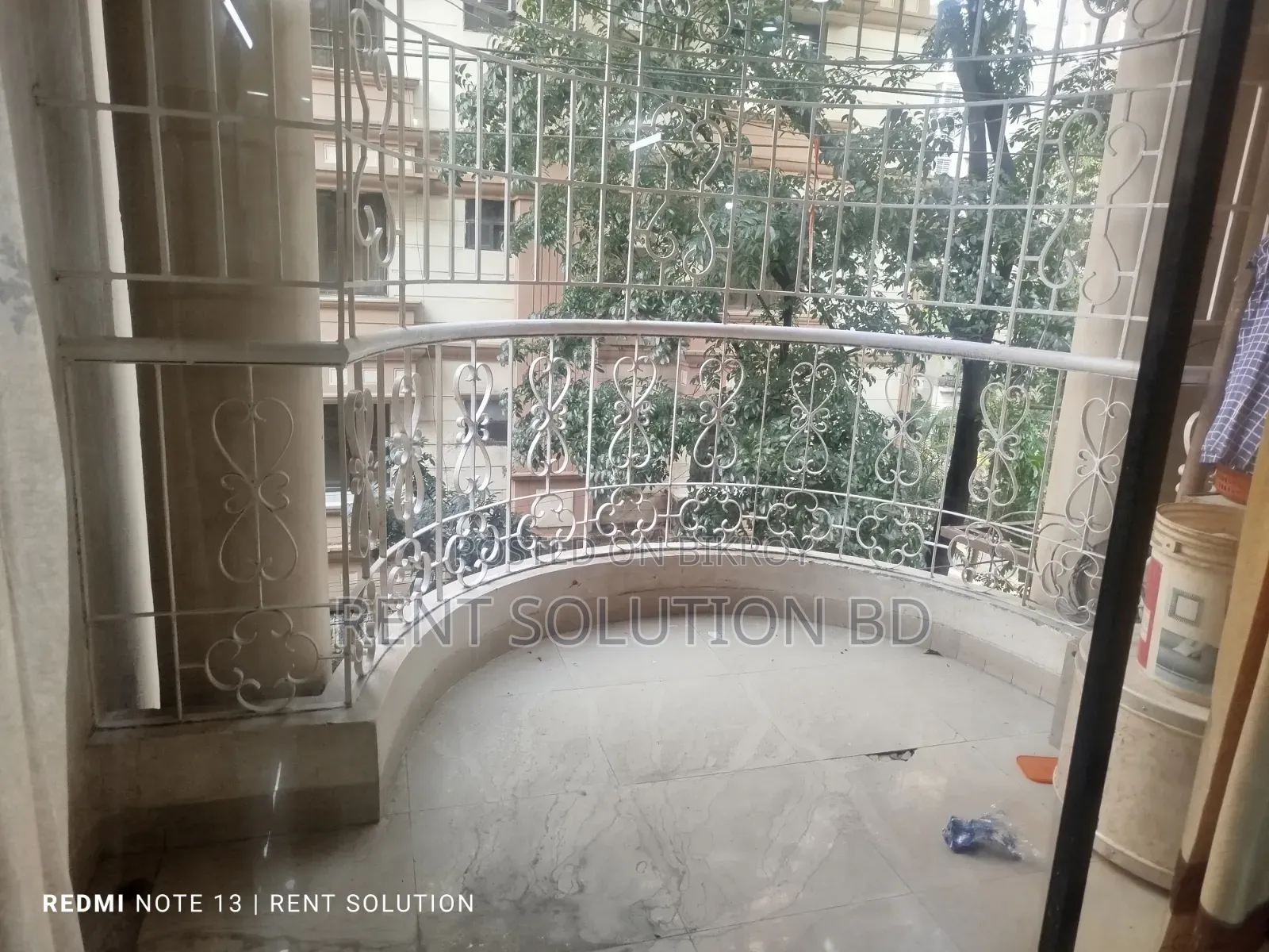 Furnished 4bdrm Apartment in Rent Solutions Bd, Banani for Sale