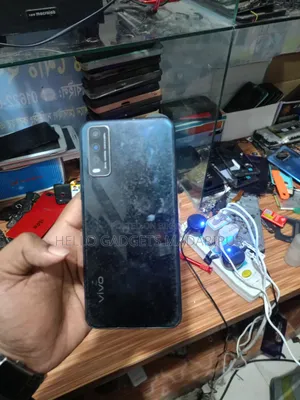 নষ্ট ফোন কেনা হয়।