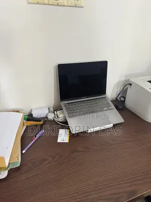 Laptop Apple MacBook Pro 2023 M2 8GB Apple M2 SSD 256GB