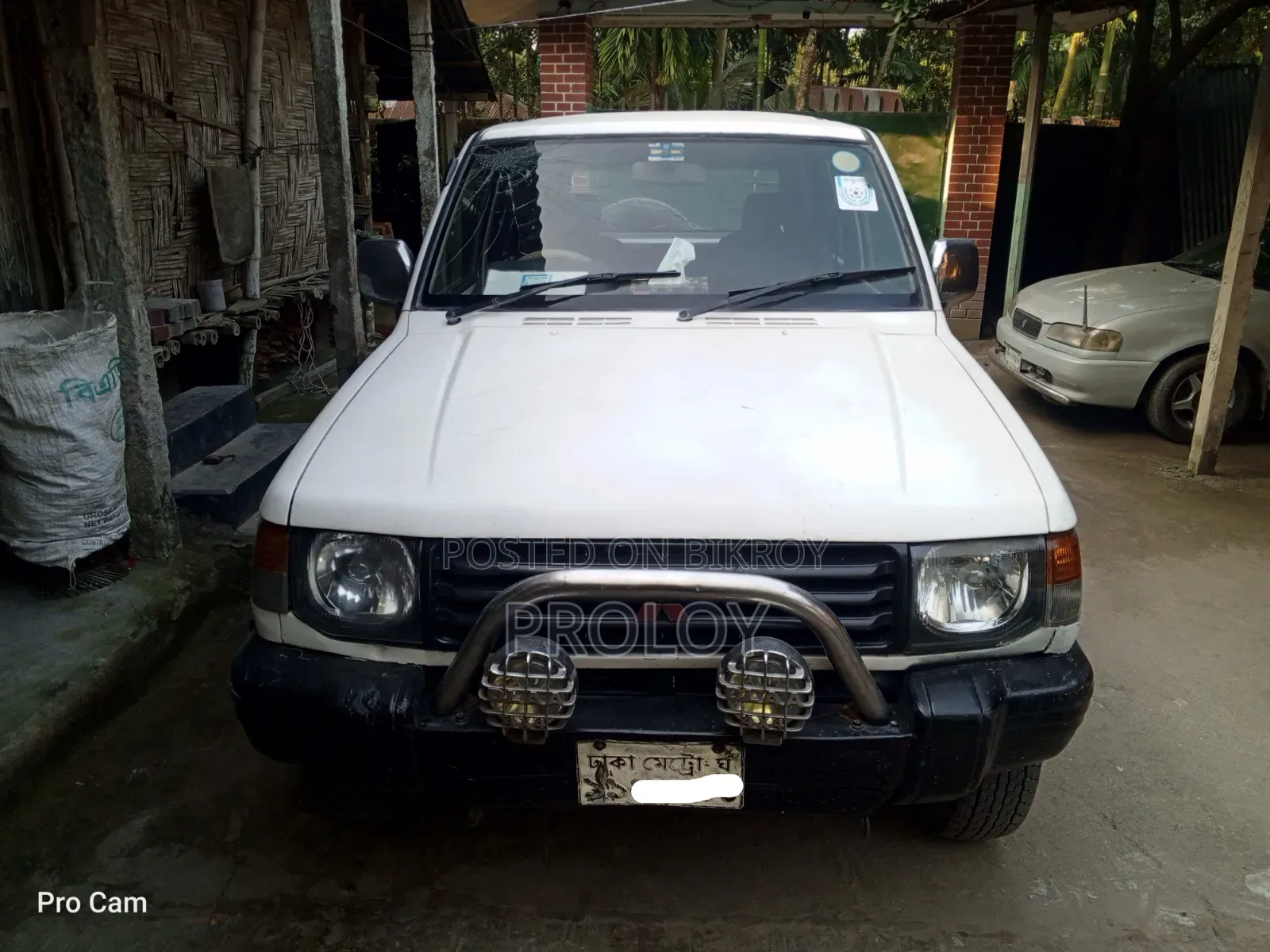 Mitsubishi Pajero 1995 White