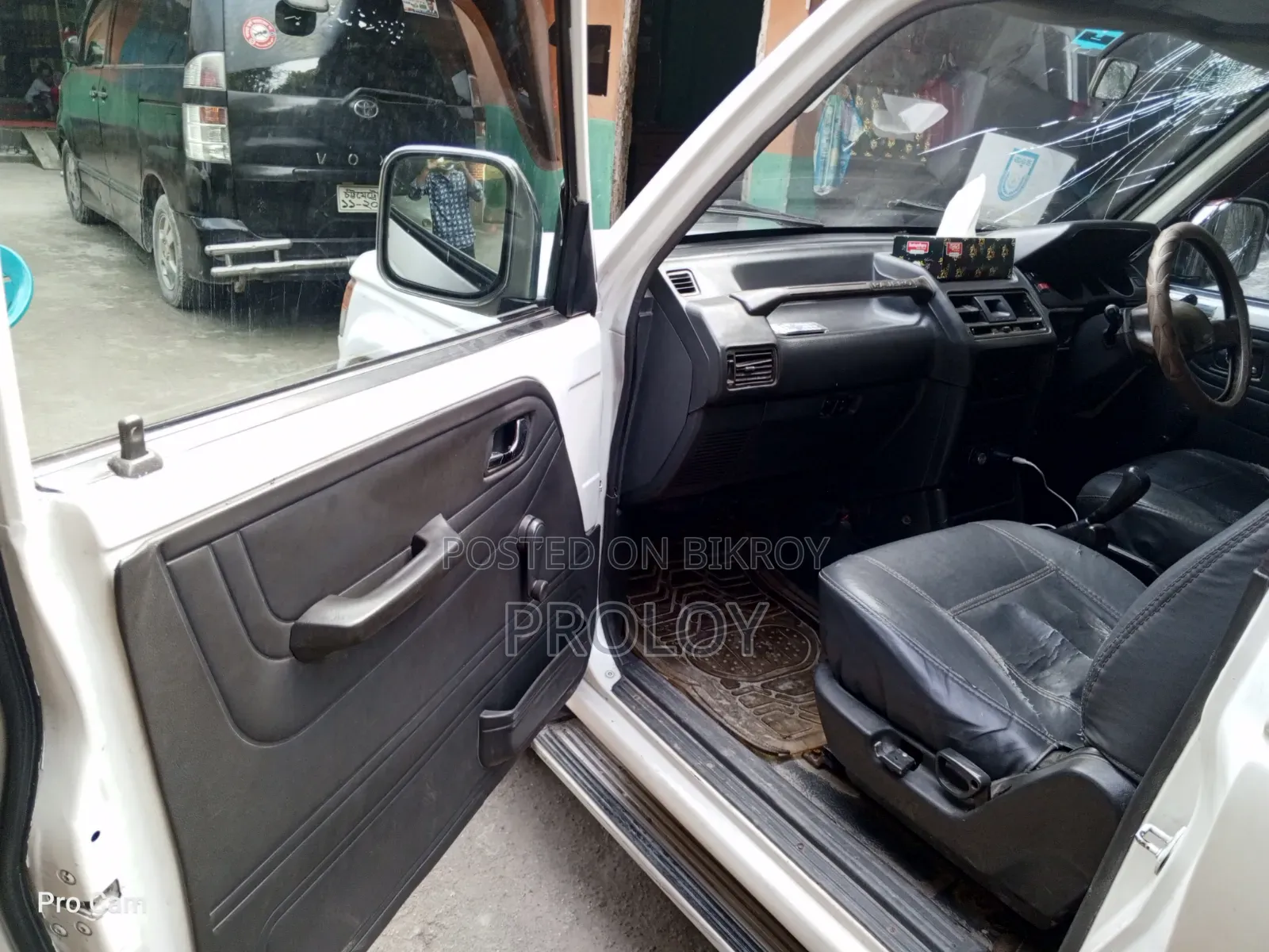 Mitsubishi Pajero 1995 White
