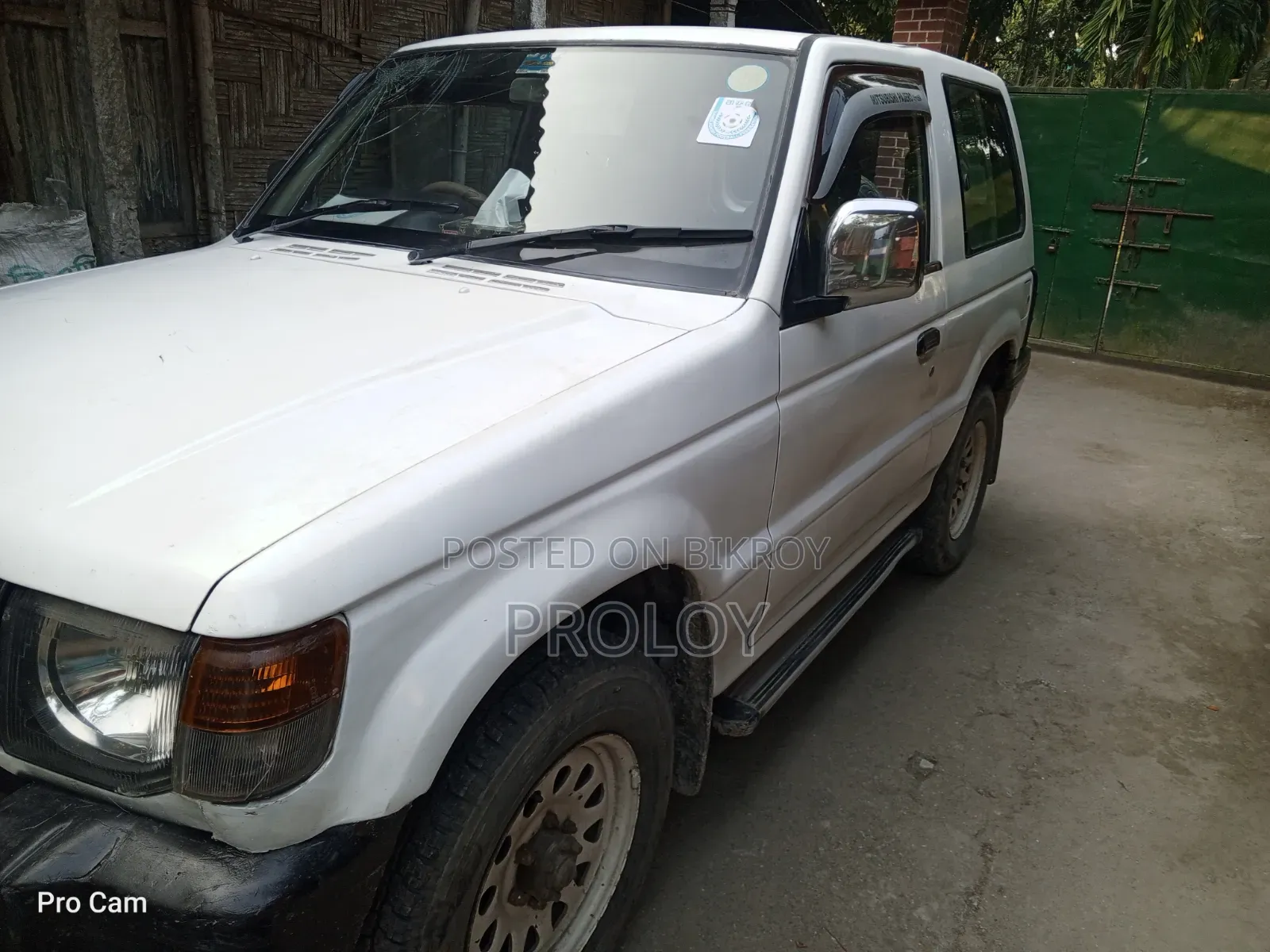 Mitsubishi Pajero 1995 White