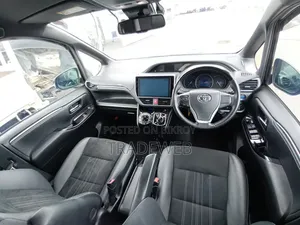 Toyota Esquire 2020 Black