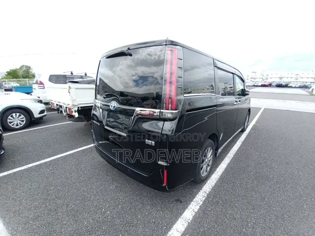 Toyota Esquire 2020 Black