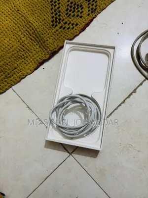 Apple iPhone 16e 128 GB Black