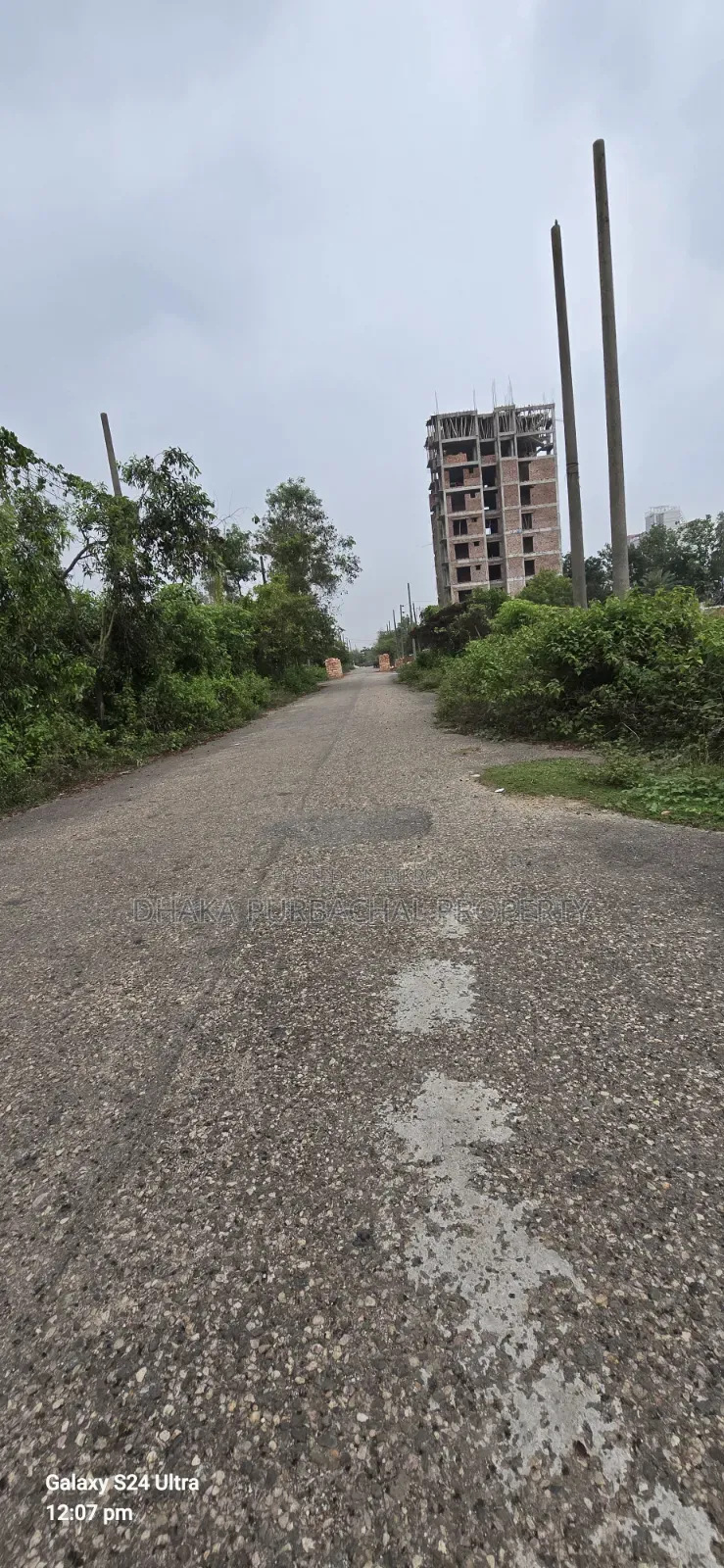 উত্তরা ব্লক- কে,৬০ ফুট রোডে পূর্বমুখী প্লট বিক্রি হবে