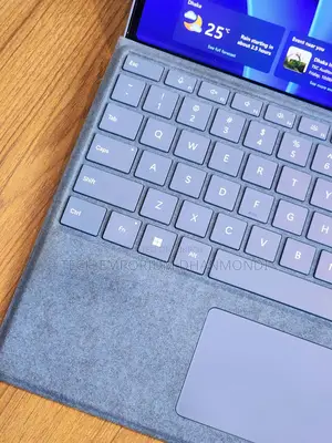 Laptop Microsoft Surface Pro 11th Edition, a Copilot+ PC 16GB SSD 512GB