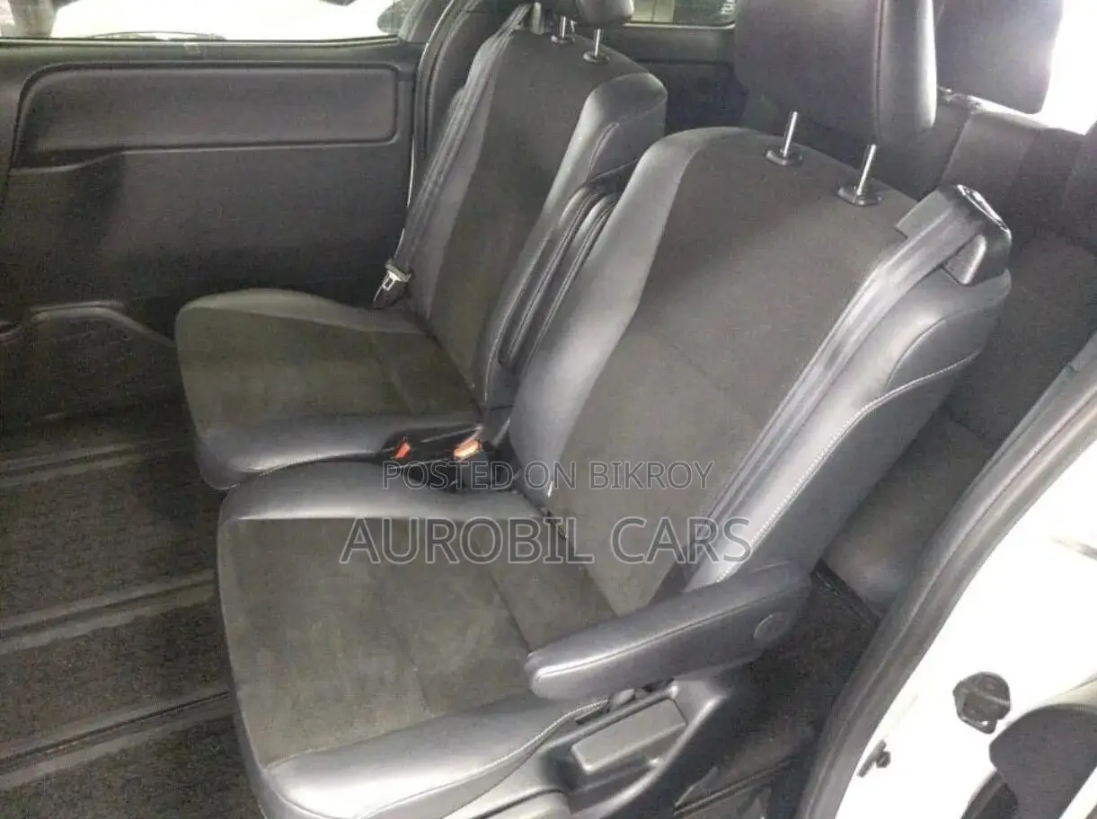 Toyota Noah 2021 Pearl