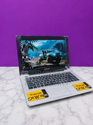 Laptop Asus VivoBook W202 8GB Intel Core I5 SSHD (Hybrid) 128GB