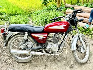 বাজাজ বক্সার ১০০ ২০১৫ রেড