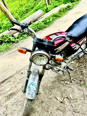 Bajaj Boxer 100 2015 Red