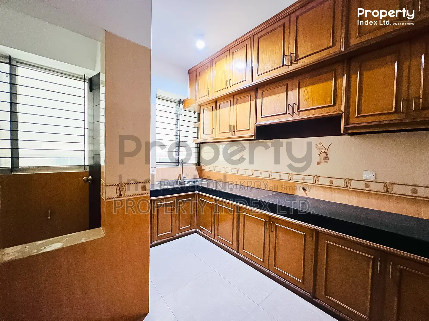 Furnished 4bdrm Apartment in Basundhara for Sale