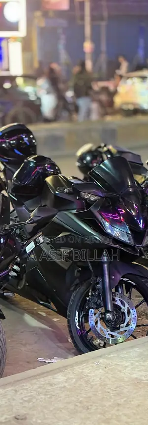 Yamaha R1 2022 Black