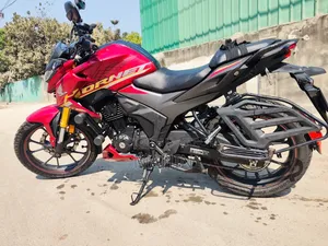 Honda Hornet 2025 Red