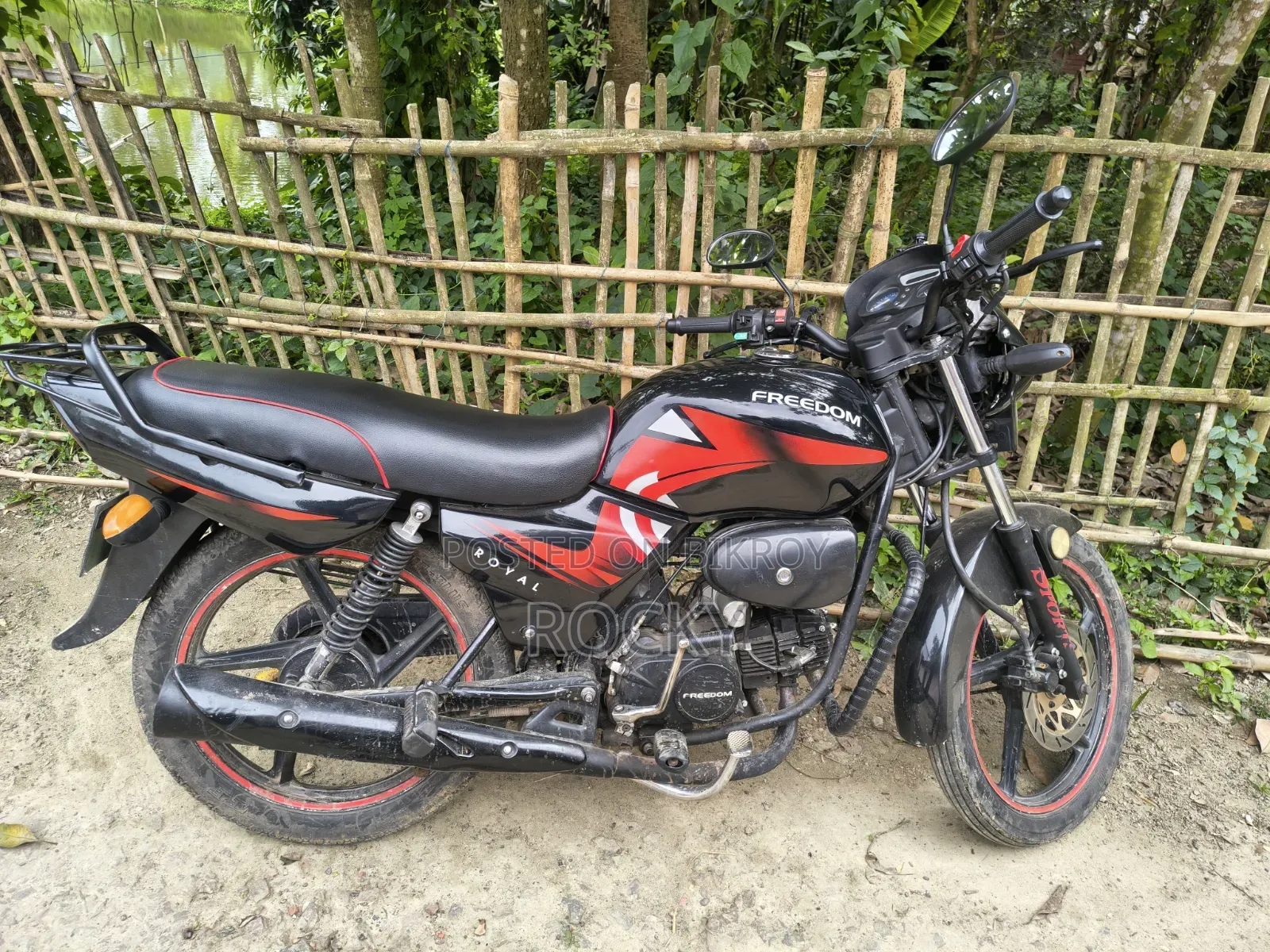 মোটরসাইকেল ২০১২ কালো