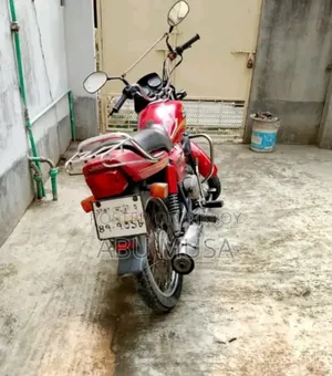 হিরো স্প্লেন্ডার প্লাস ২০১৩ রেড