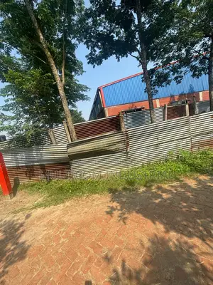 গাজীপুরের তেলীহাটিতে ৪০,০০০ বর্গফুট ফ্যাক্টরি শেডসহ ৫.২০ বিঘা জমি