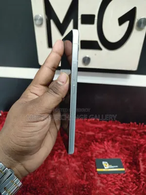 ওয়ানপ্লাস নর্ড ৪ ১২৮ জিবি রোজ গোল্ড