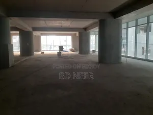 গুলশান এভিনিউতে বাণিজ্যিক অফিস স্পেস ভাড়া