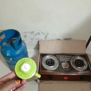 খালি সিলেন্ডার সহ চুলা