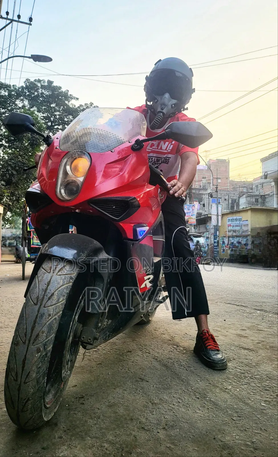Hyosung GT250R 2012 Red