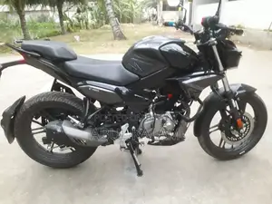 Hero Xtreme 125R 2025 কালো
