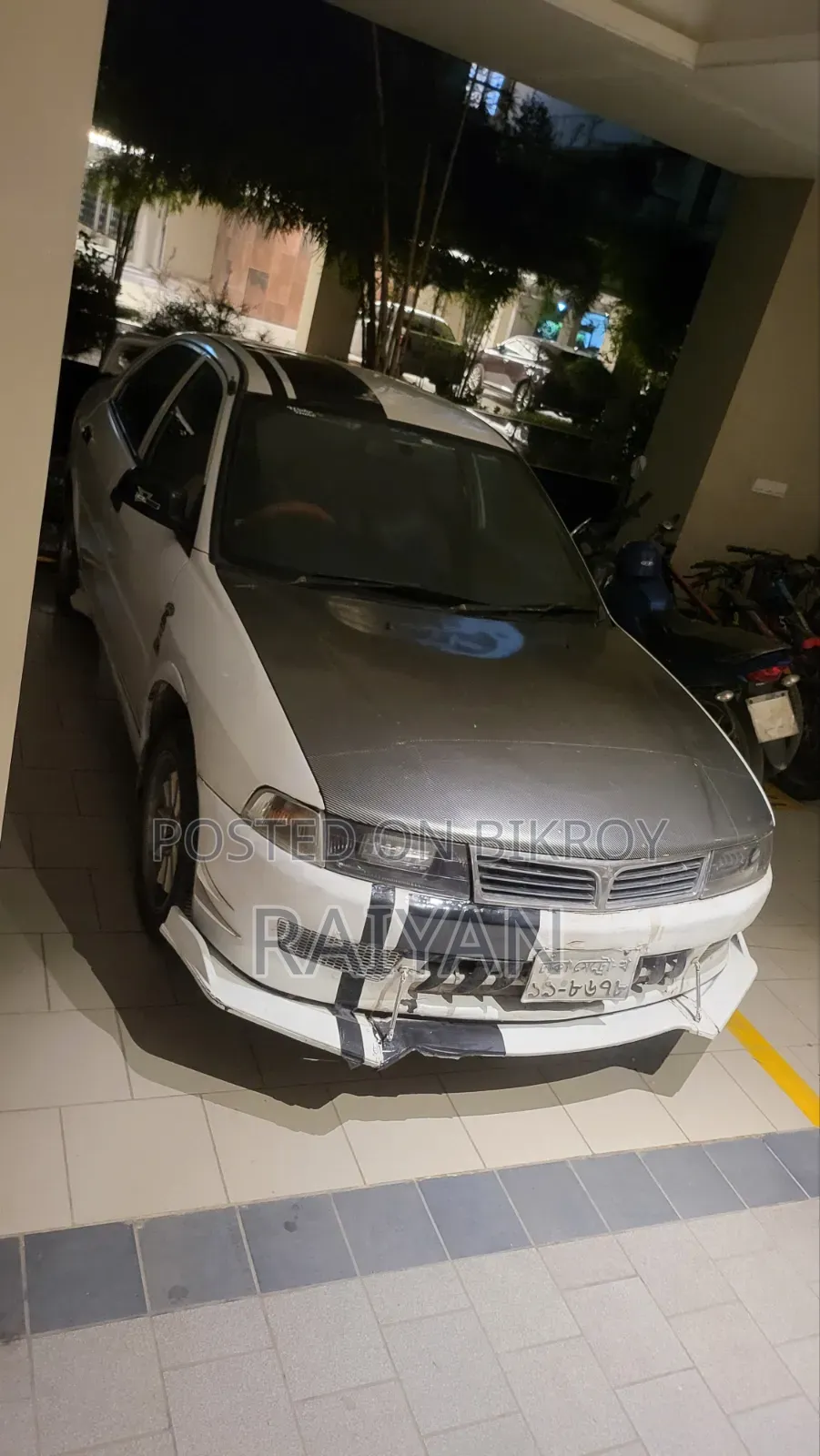 Mitsubishi Lancer 1998 White
