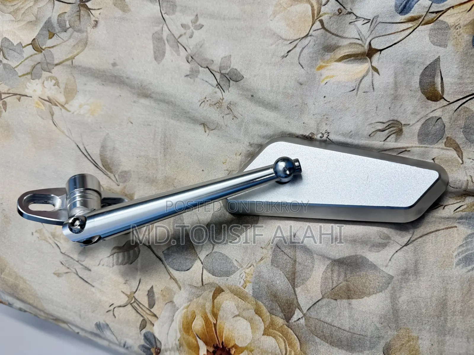 Rizoma Looking Glass ১ মাস ব্যবহৃত