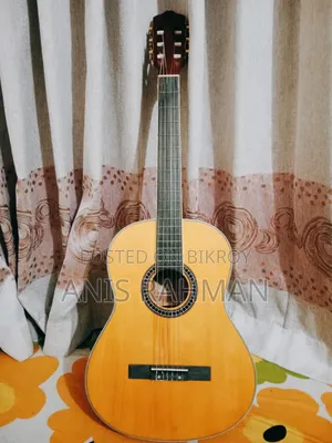 Deviser Classical Guitar.