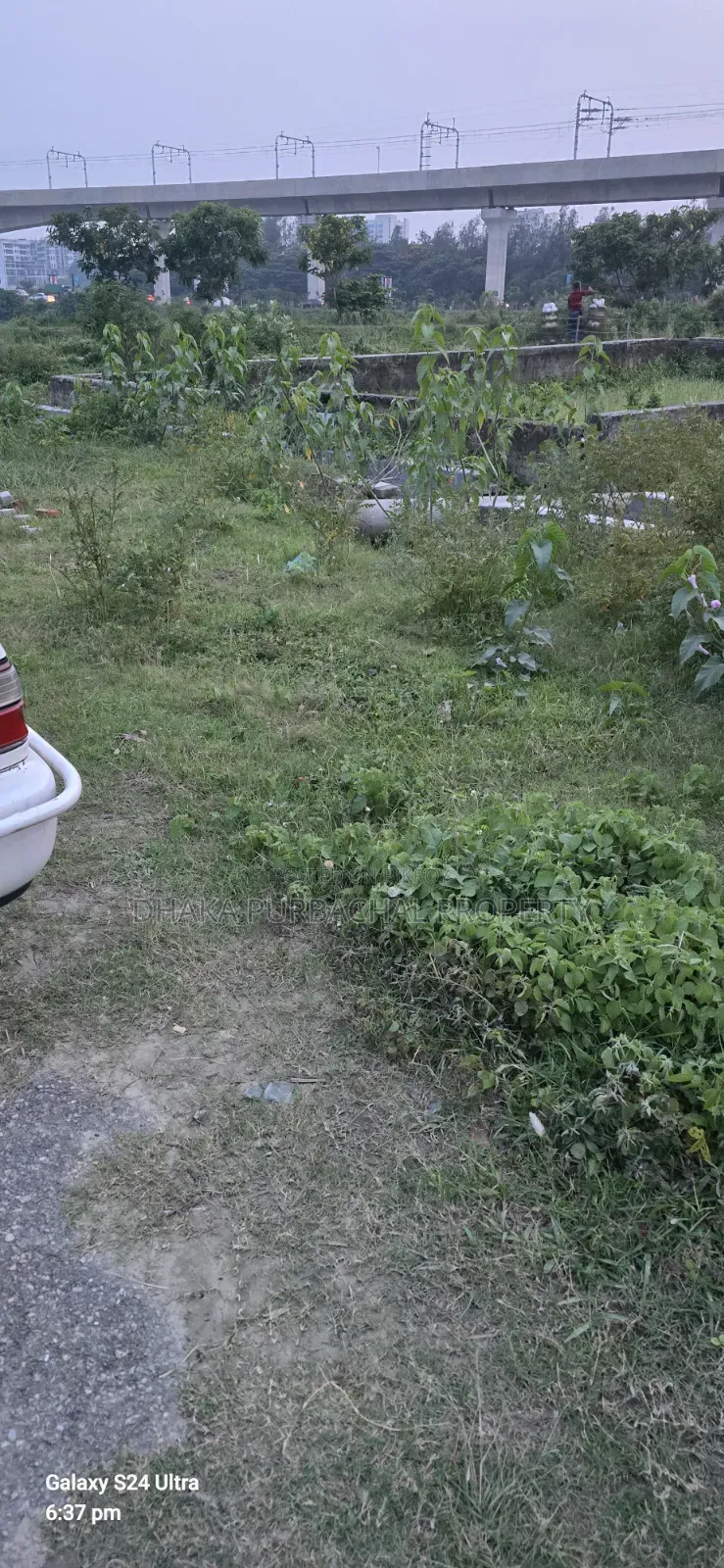 Sector -15/B, East Facing 3 Katha Plot Sell