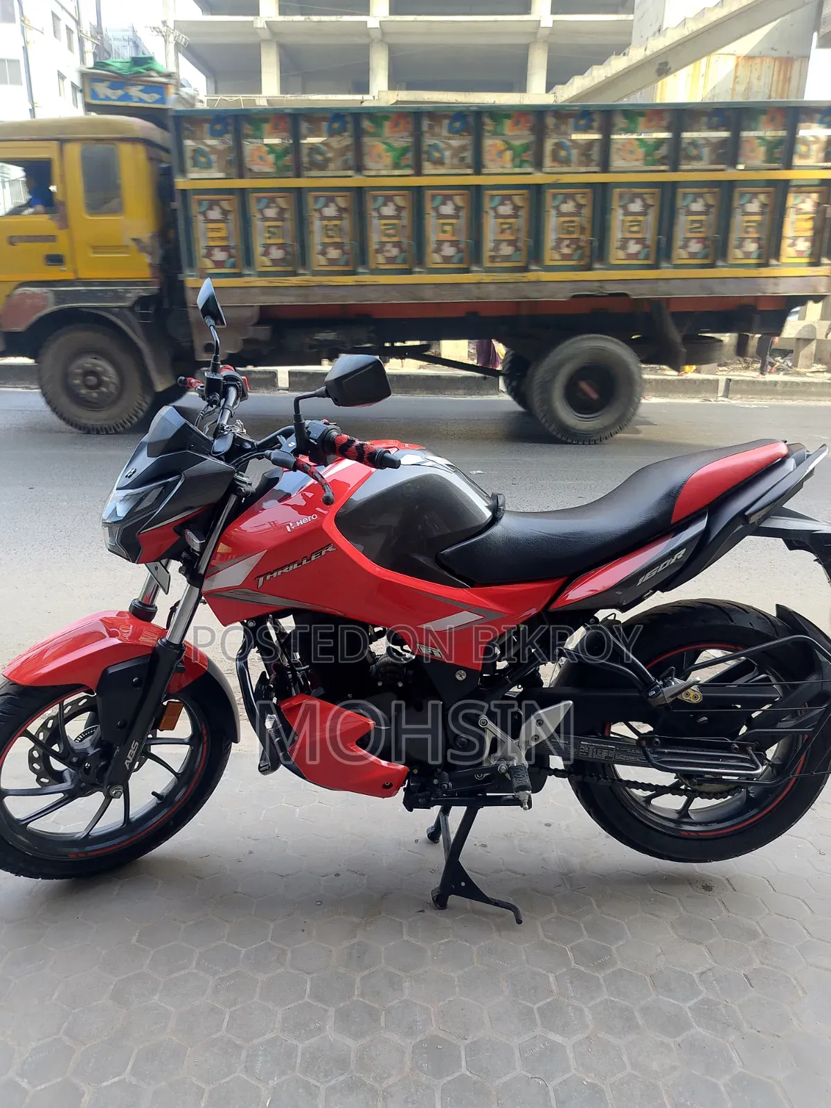 Hero Thriller 160R 2024 Red