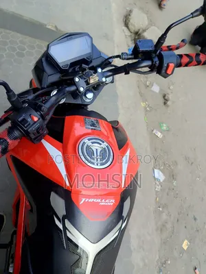 Hero Thriller 160R 2024 Red