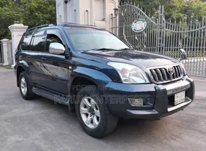 টয়োটা ল্যান্ড ক্রুজার প্রাডো ৪.০ পেট্রোল জিএক্স-এল ২০০৪ কালো