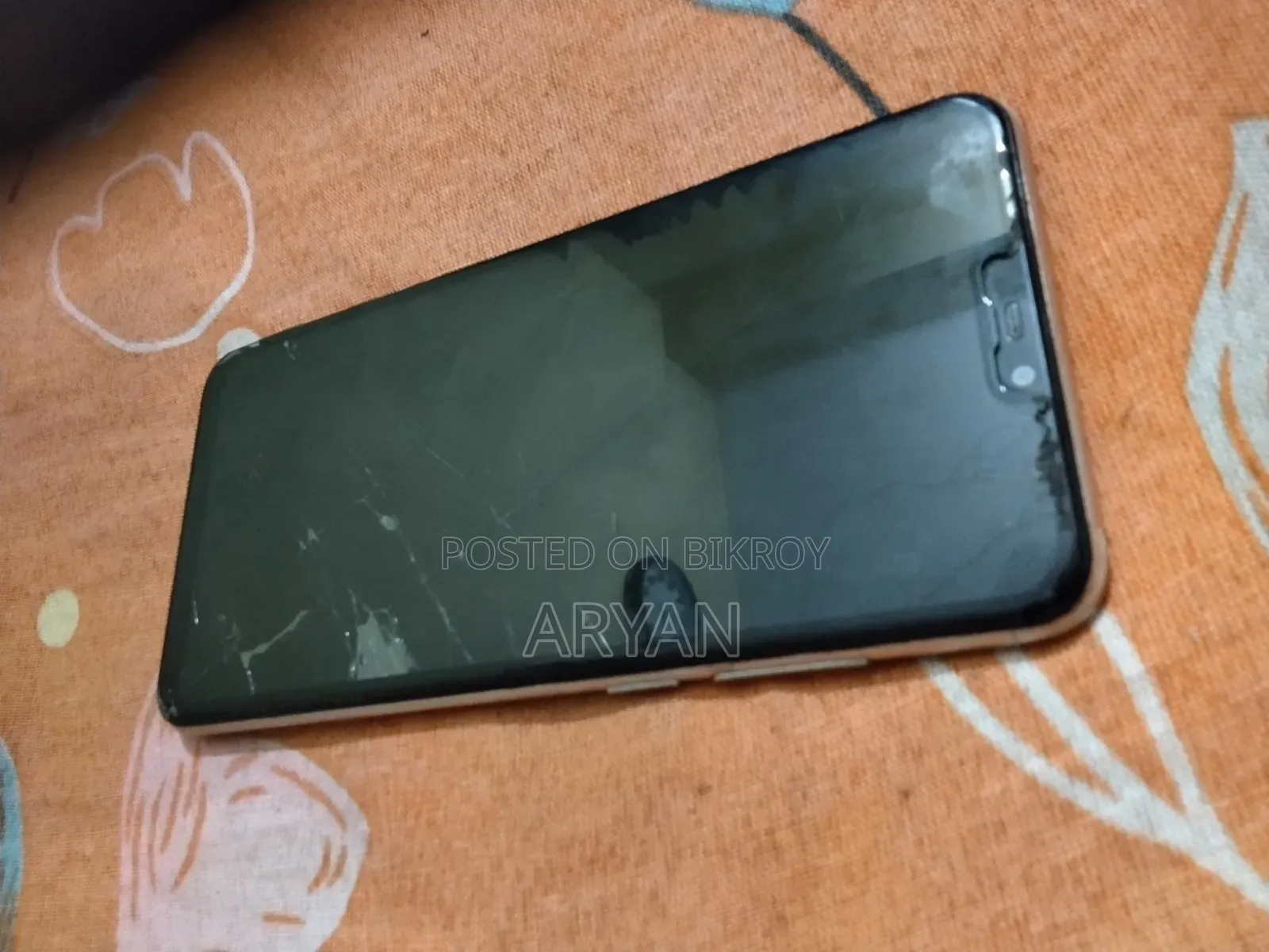 Lava R3 Note 16 GB Gold