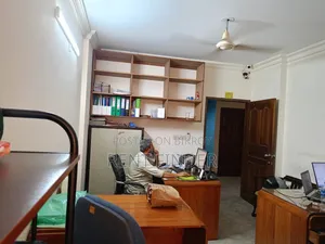 ফুল ফার্নিশড অফিস