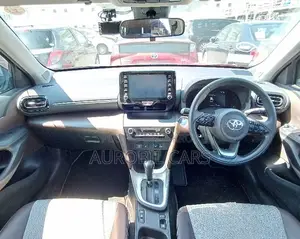 Toyota Yaris Cross 2021 Red