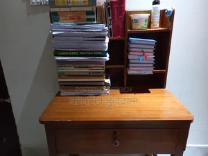 স্টাডি টেবিল বিক্রির জন্য