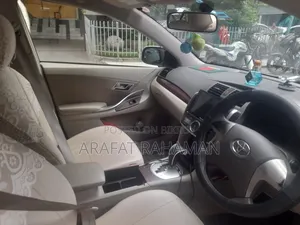 Toyota Premio 2012 Silver