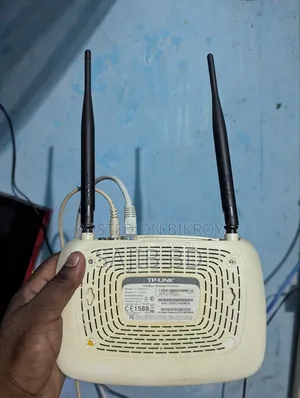 Tp-Link Tl-Wr841n ওয়াইফাই রাউটার (চার্জার ছাড়া)