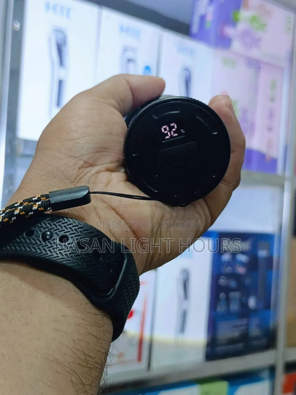Power Bank and Torch Light in One Device with 30000mAh Powerful Battery