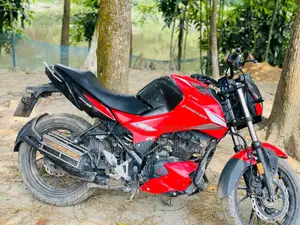 Hero Thriller 160R 2022 Red