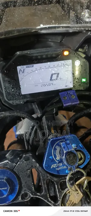 Yamaha R1 2022 Silver
